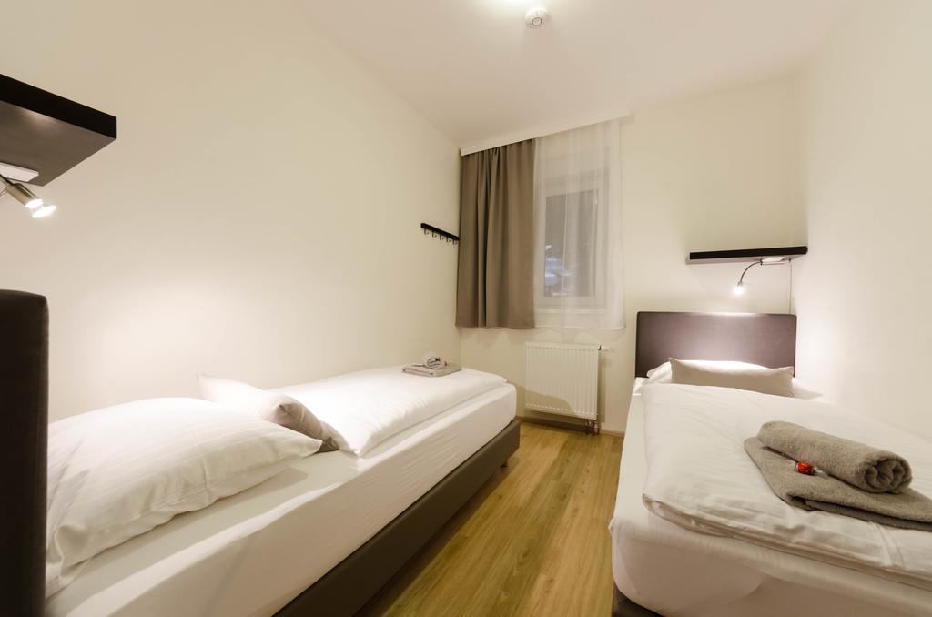 Pension Zlicin Prague Room photo